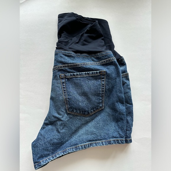 Maternity Shorts - Picture 2 of 2